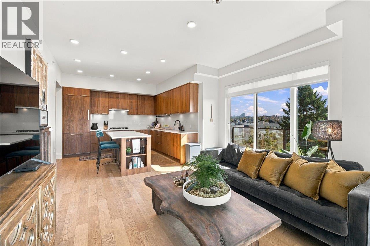 602 2550 Garden Drive Property Photo 6