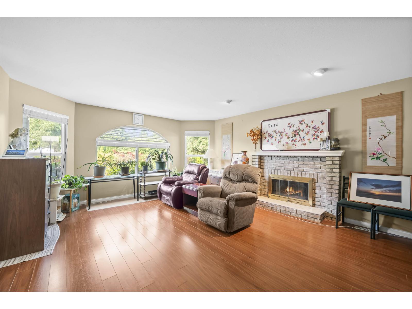 6012 124 Street Property Photo 2