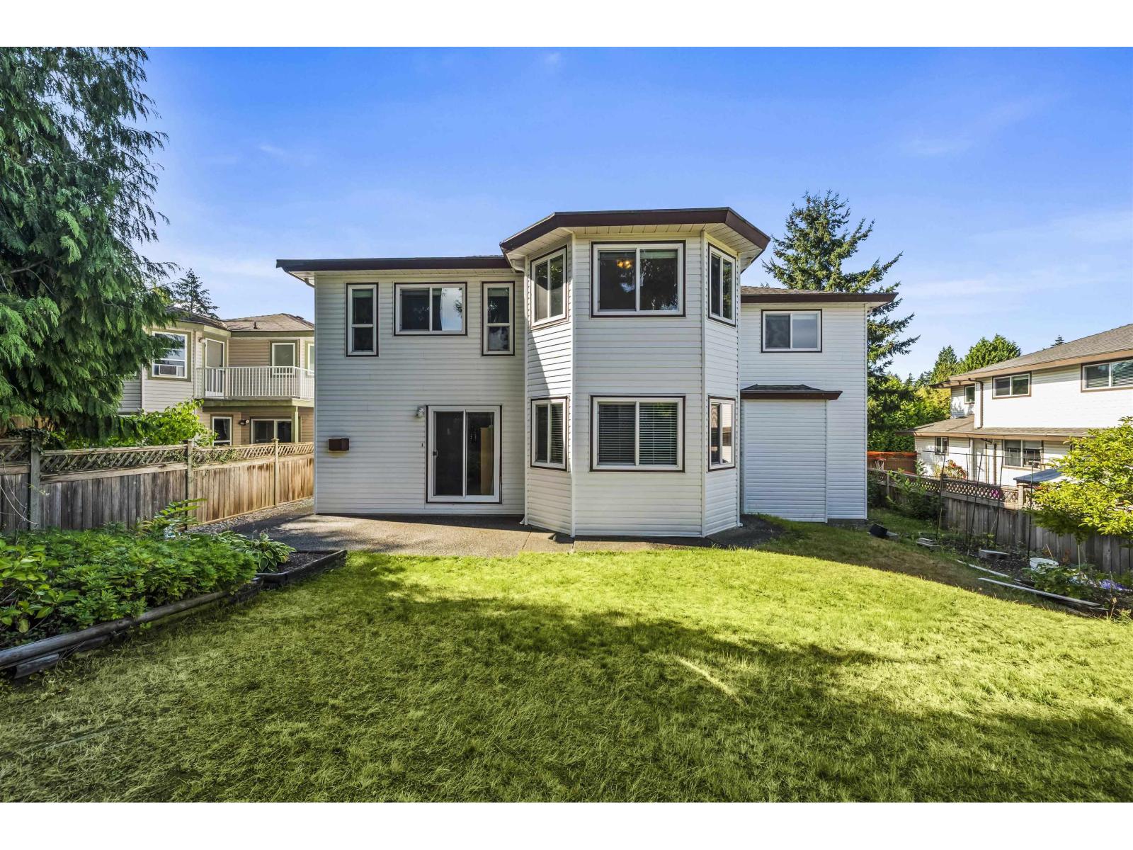 6012 124 Street Property Photo 8