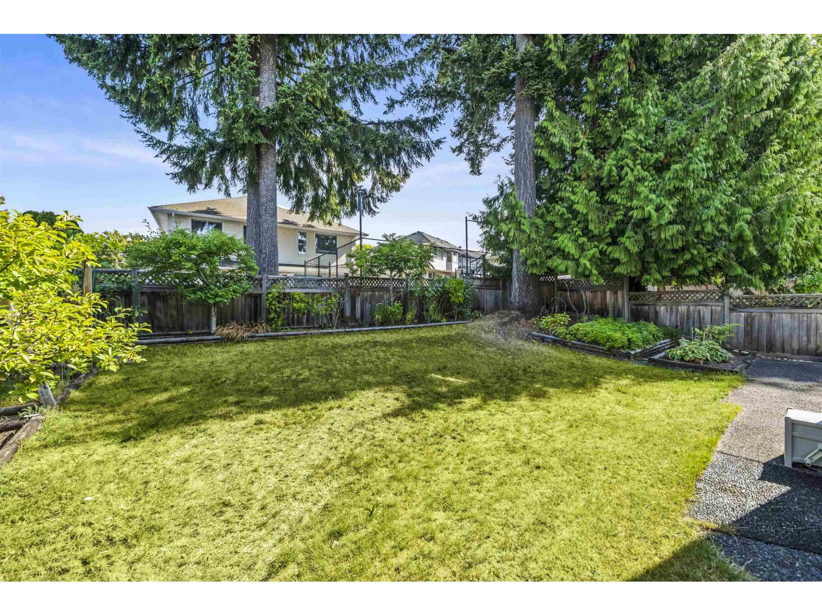 6012 124 Street Property Photo 9
