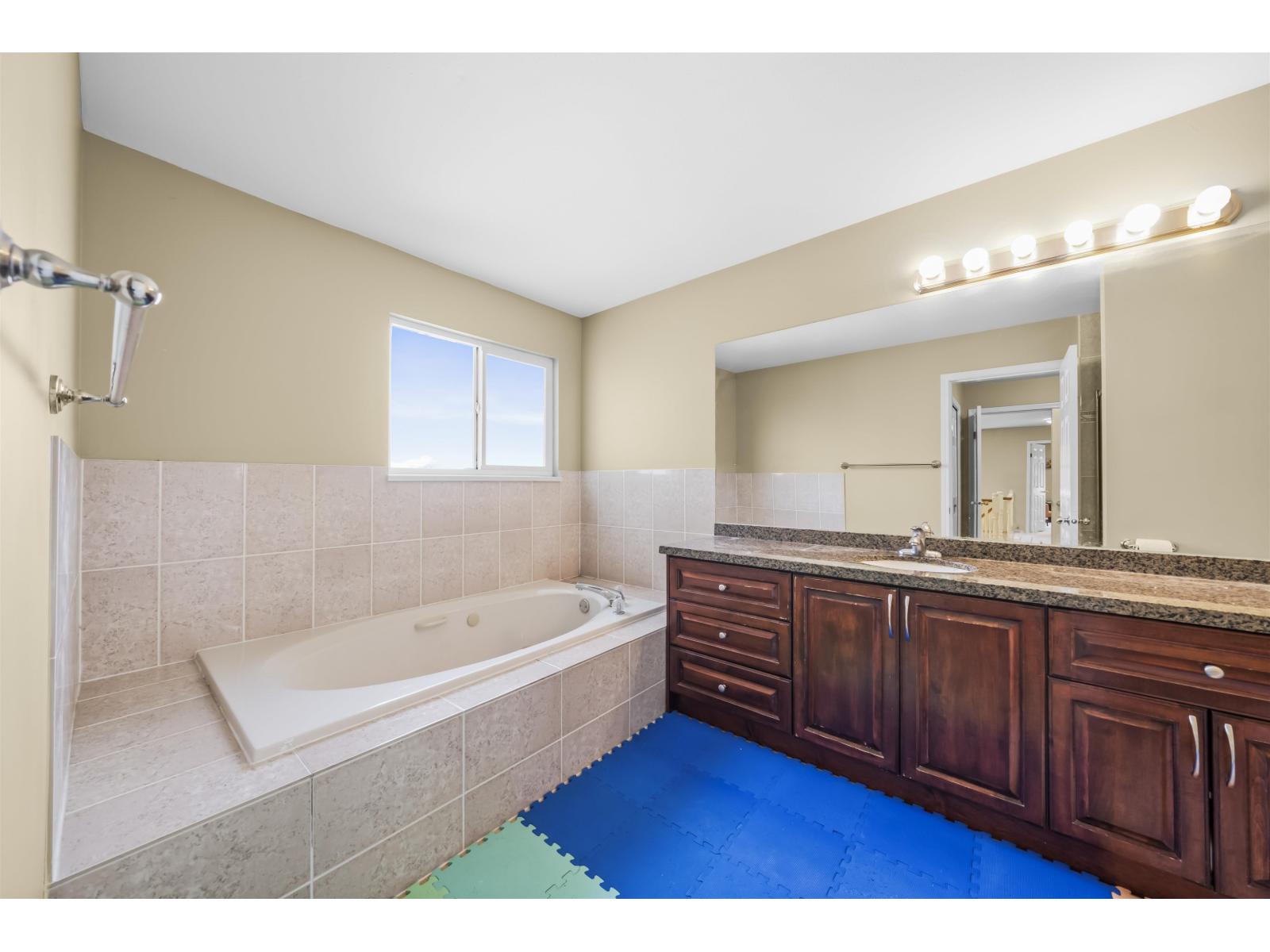 6012 124 Street Property Photo 35