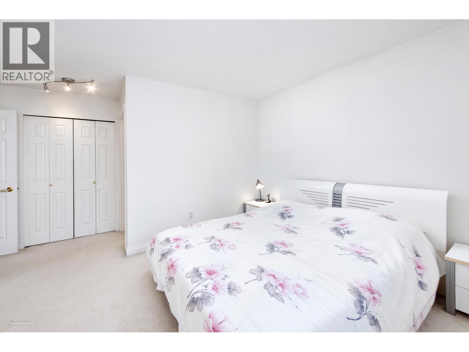 301 8989 Hudson Street Property Photo 11