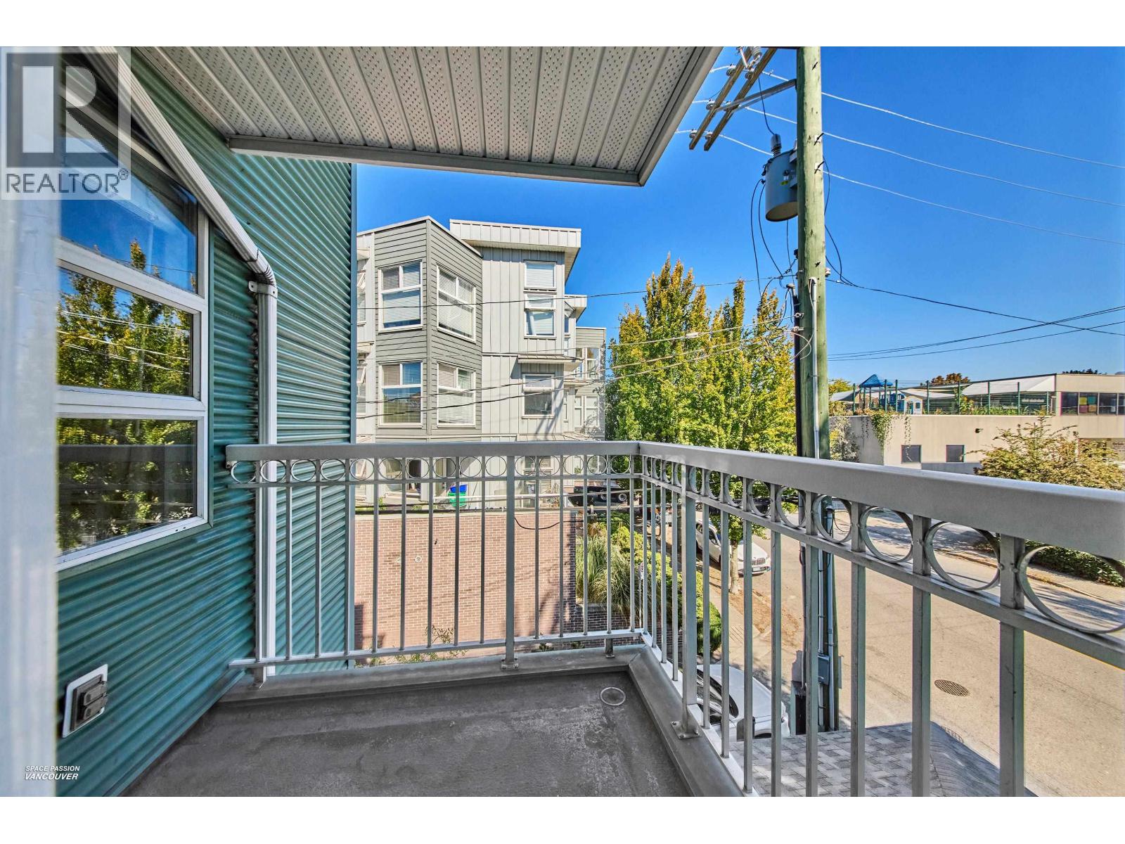 301 8989 Hudson Street Property Photo 20