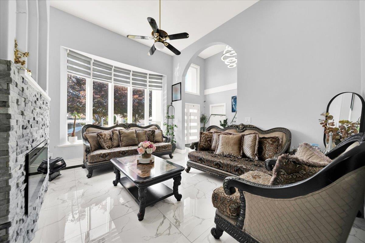 6640 123 Street Property Photo 7