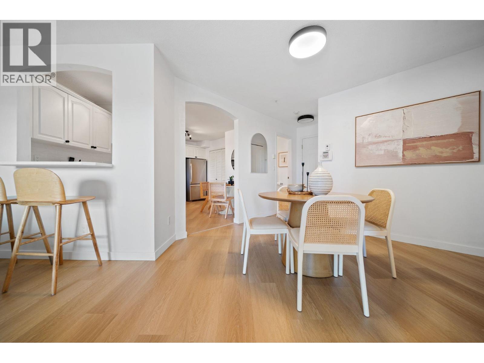 422 12931 Railway Avenue Property Photo 7