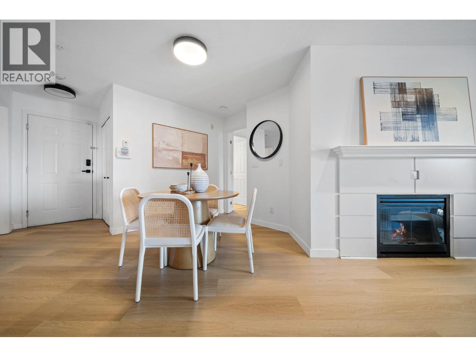 422 12931 Railway Avenue Property Photo 8