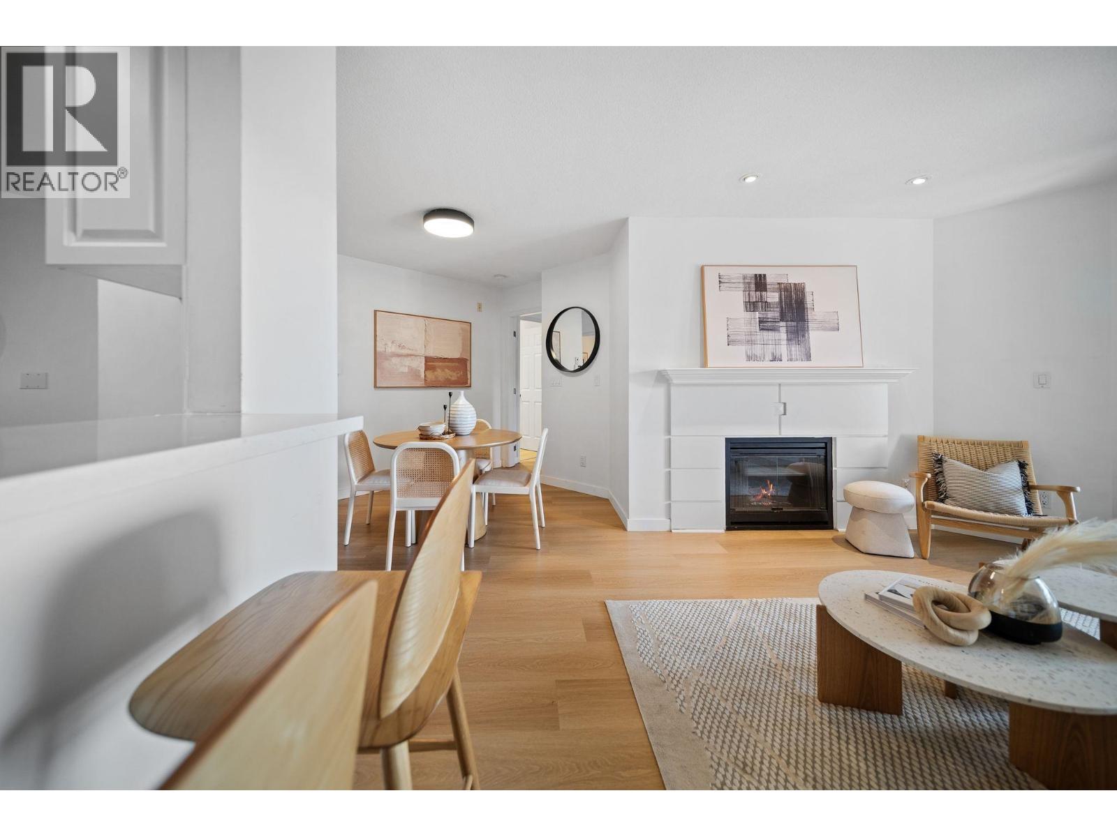 422 12931 Railway Avenue Property Photo 10