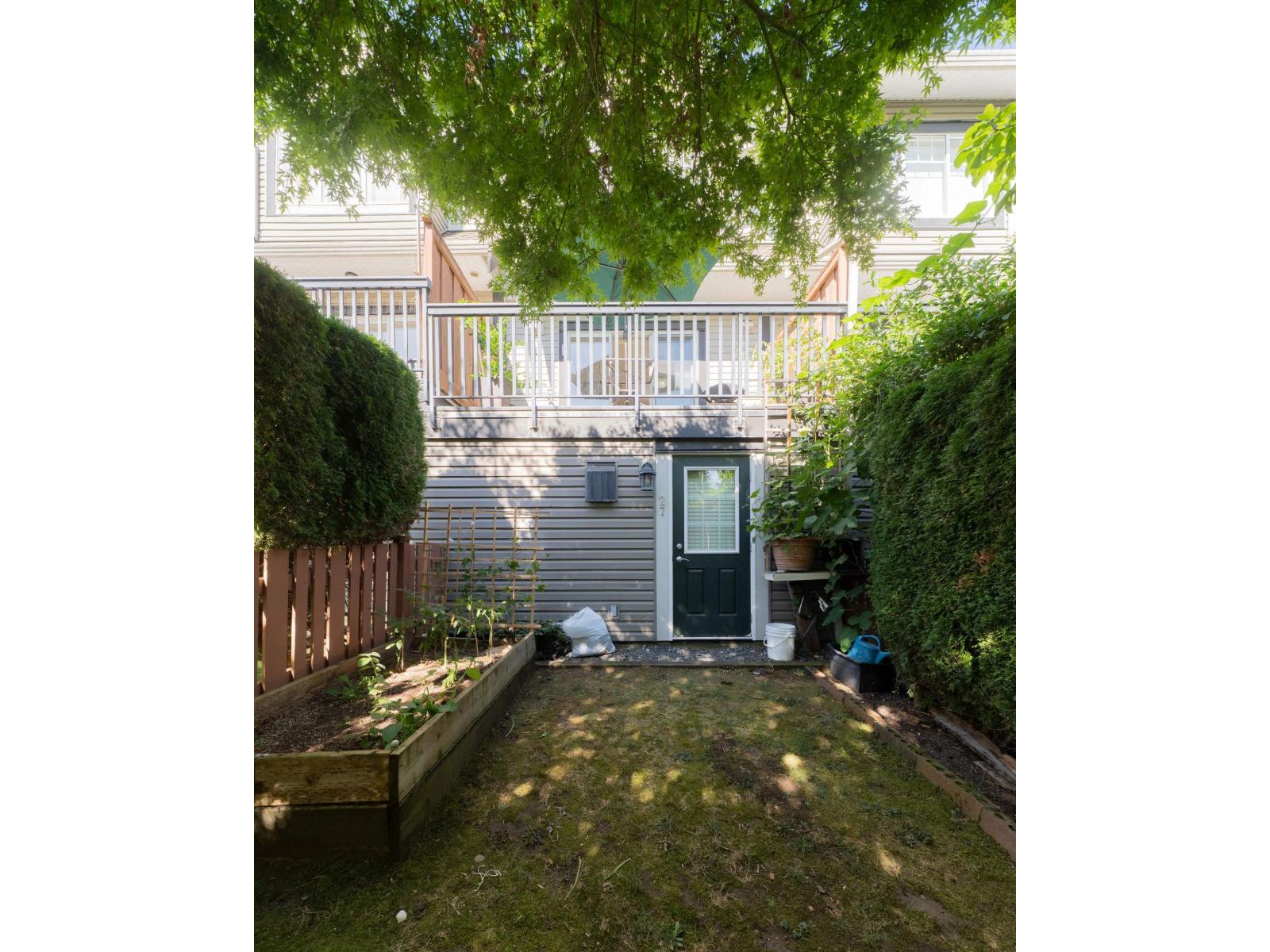 27 19448 68 Avenue Property Photo 24
