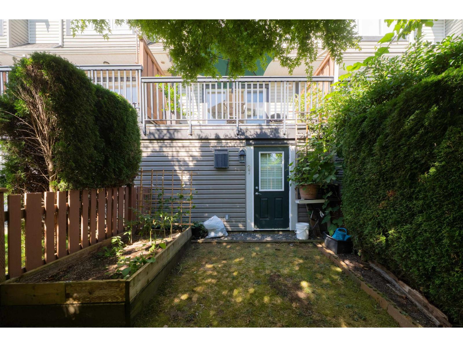 27 19448 68 Avenue Property Photo 25
