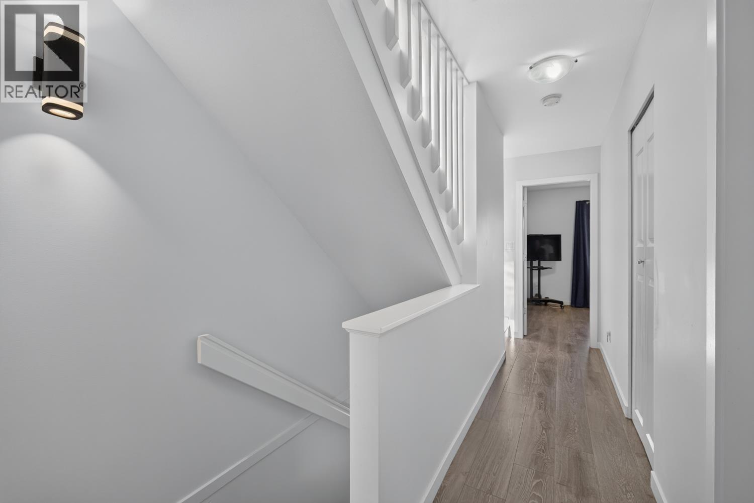 56 6528 Denbigh Avenue Property Photo 15