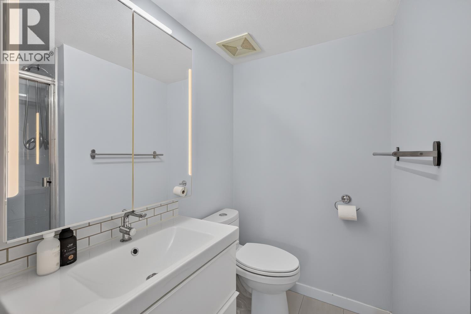 56 6528 Denbigh Avenue Property Photo 19