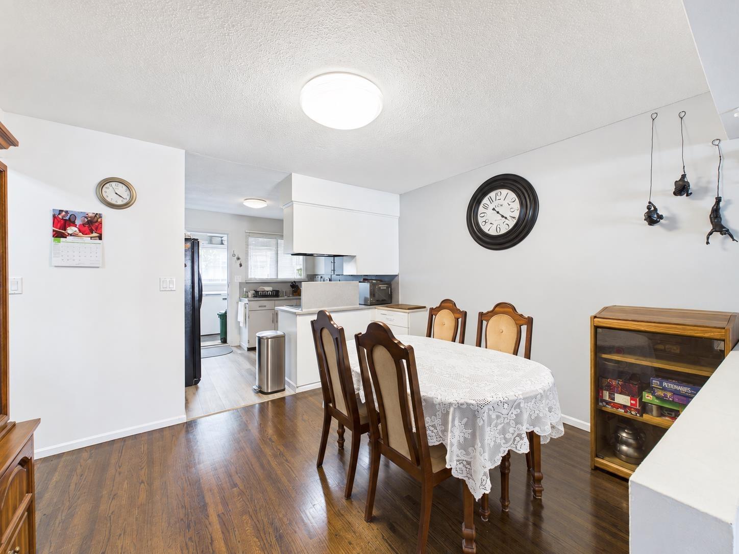 11272 11274 S 88 Avenue Property Photo 21