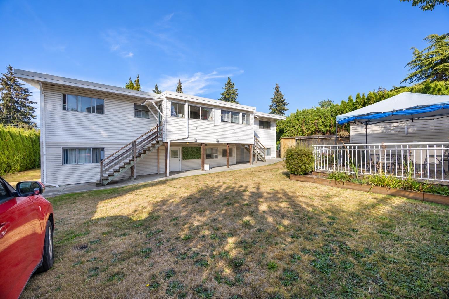 11272 11274 S 88 Avenue Property Photo 32