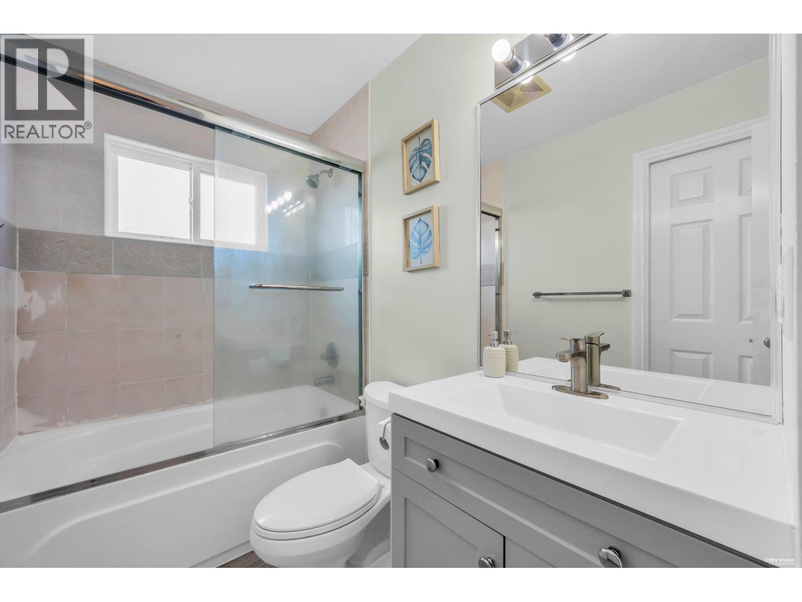 6925 Main Street Property Photo 22
