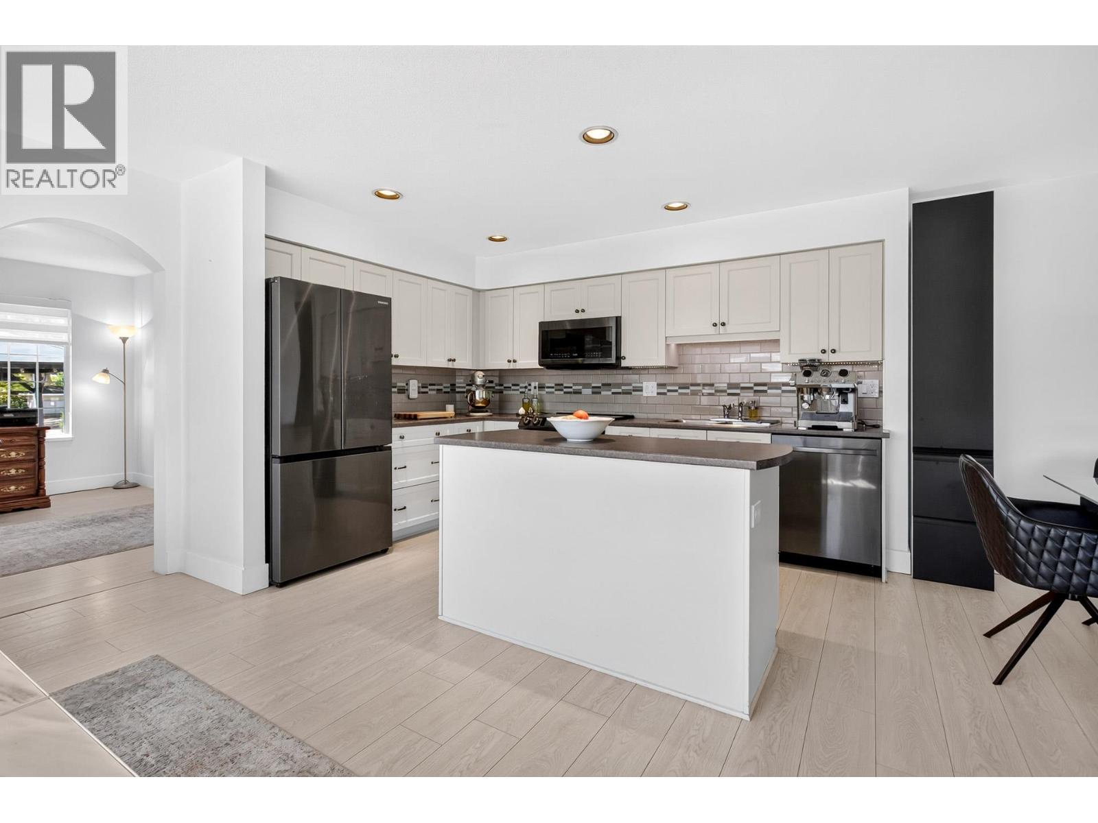 150 1685 Pinetree Way Property Photo 13