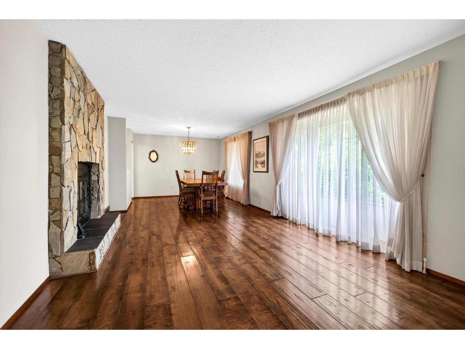35312 Mckinley Place Property Photo 6
