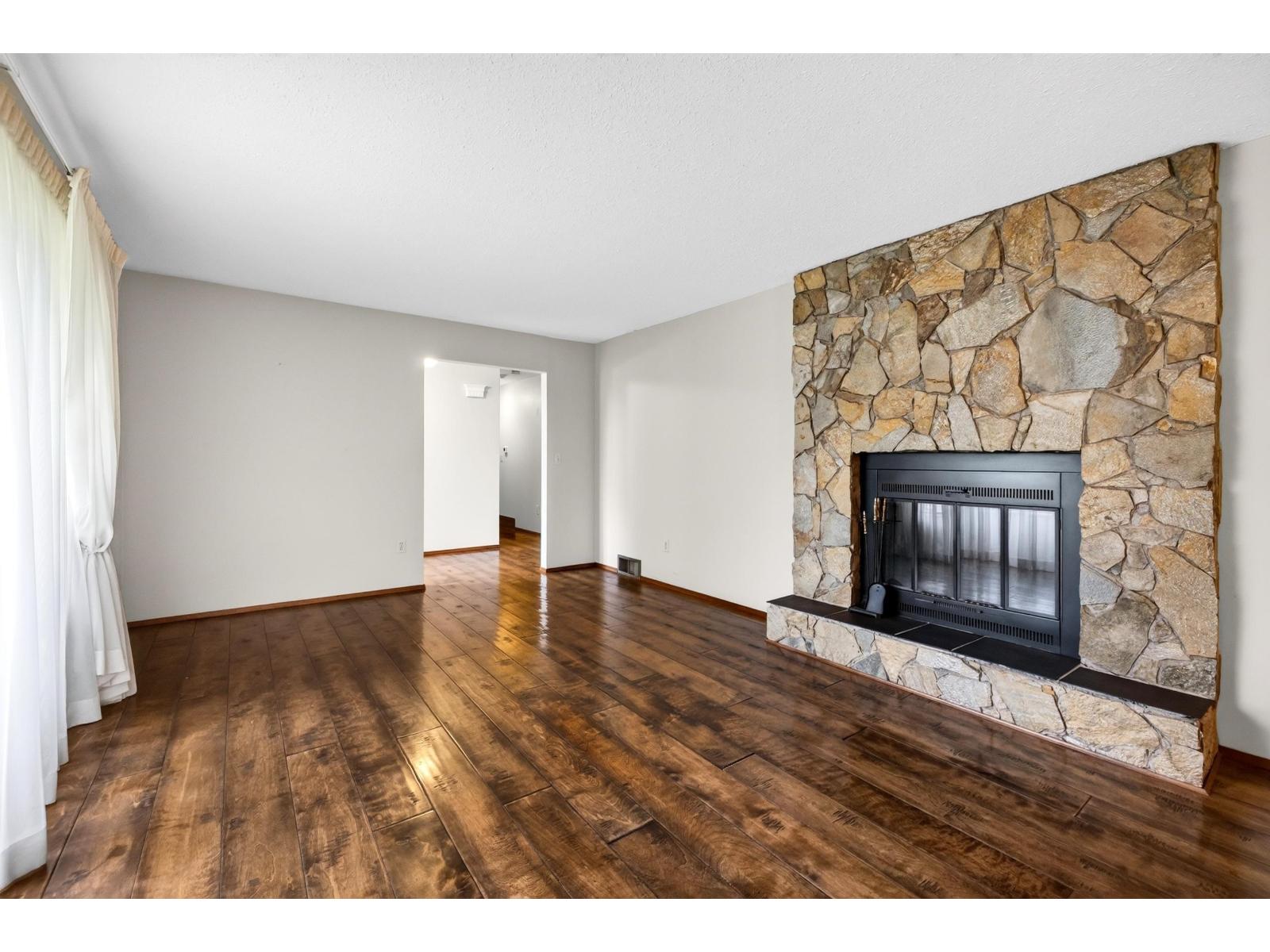 35312 Mckinley Place Property Photo 9