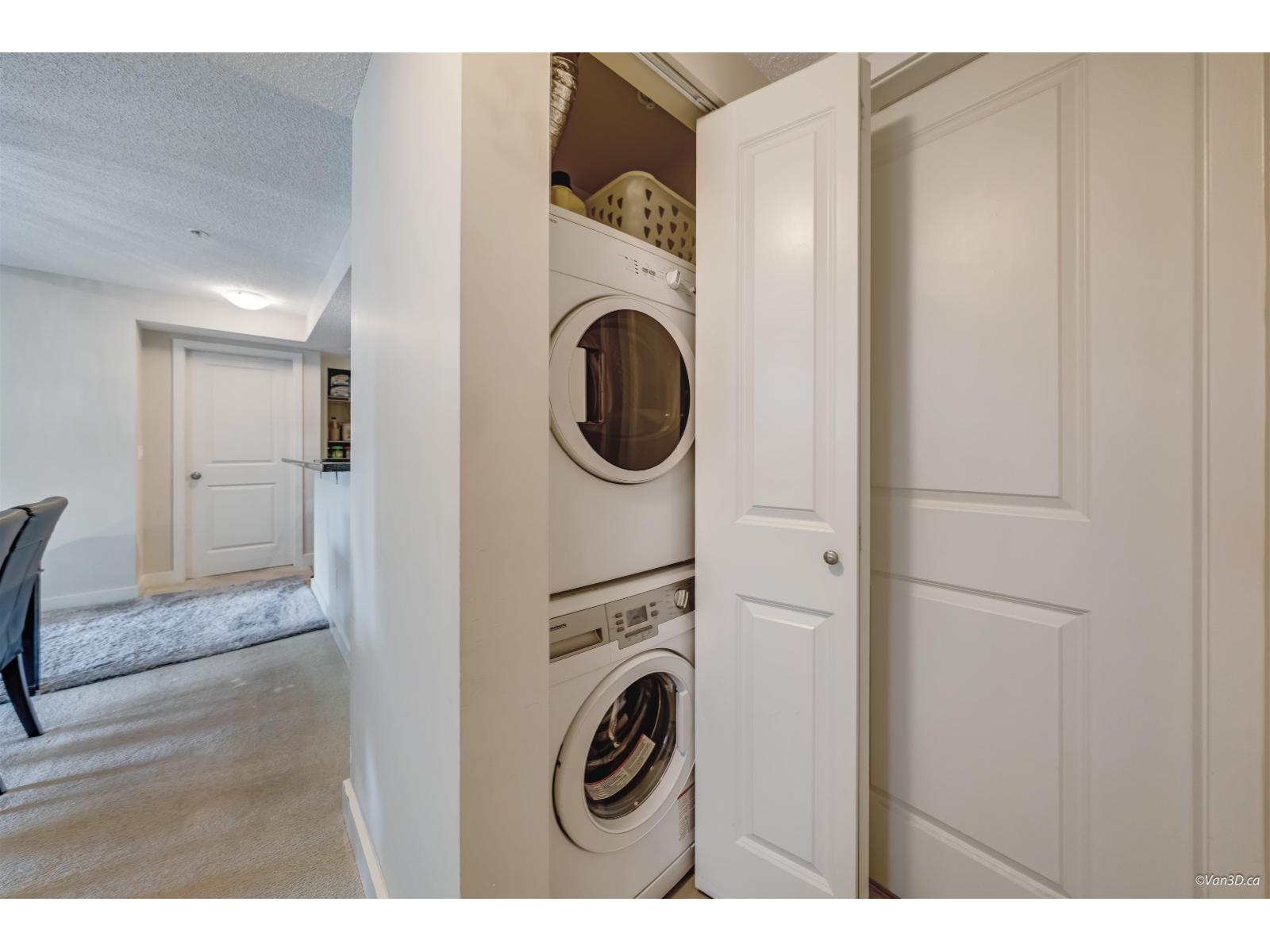 227 10838 City Parkway Property Photo 14