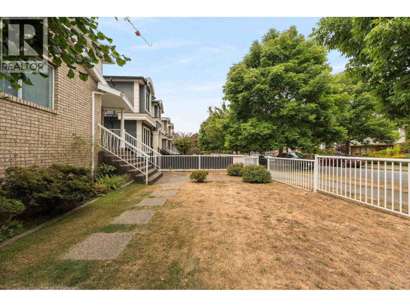 1038 E 51st Avenue Property Photo 37