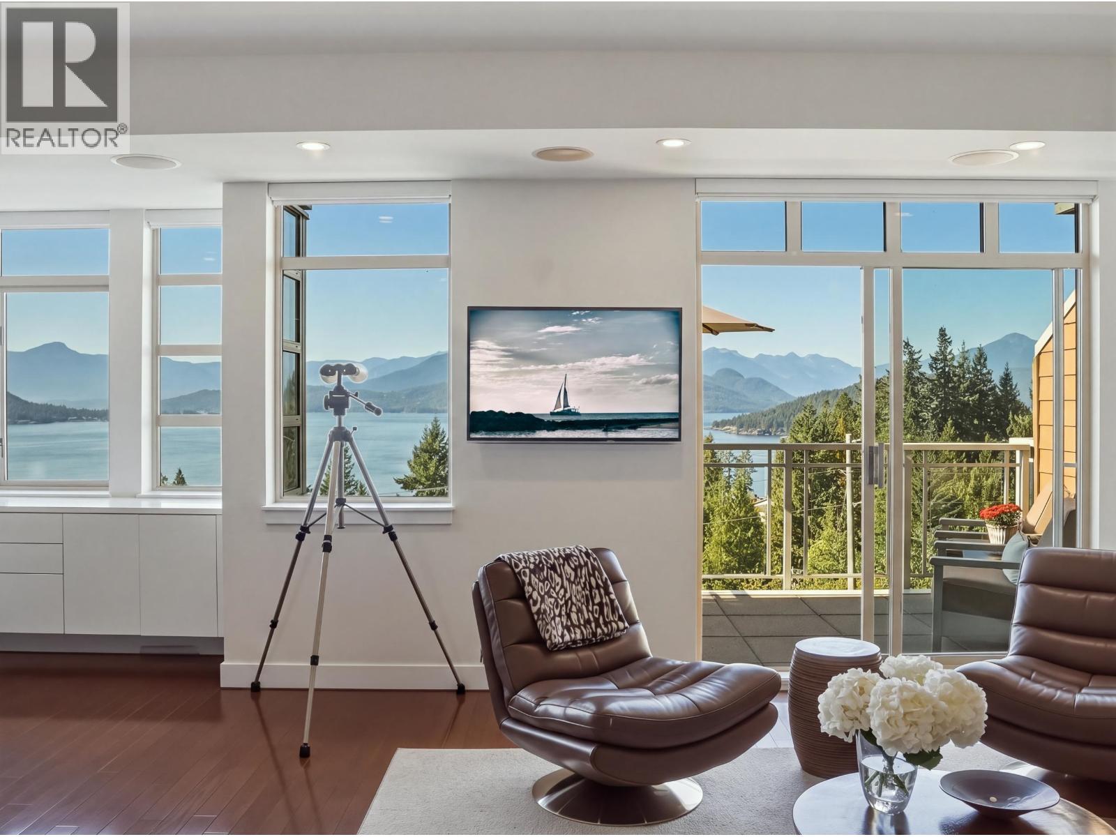 8547 Seascape Court Property Photo 1