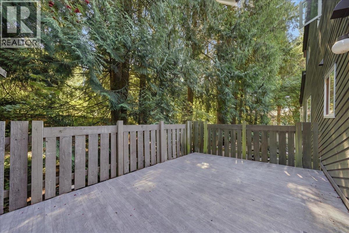 4151 Fircrest Place Property Photo 11