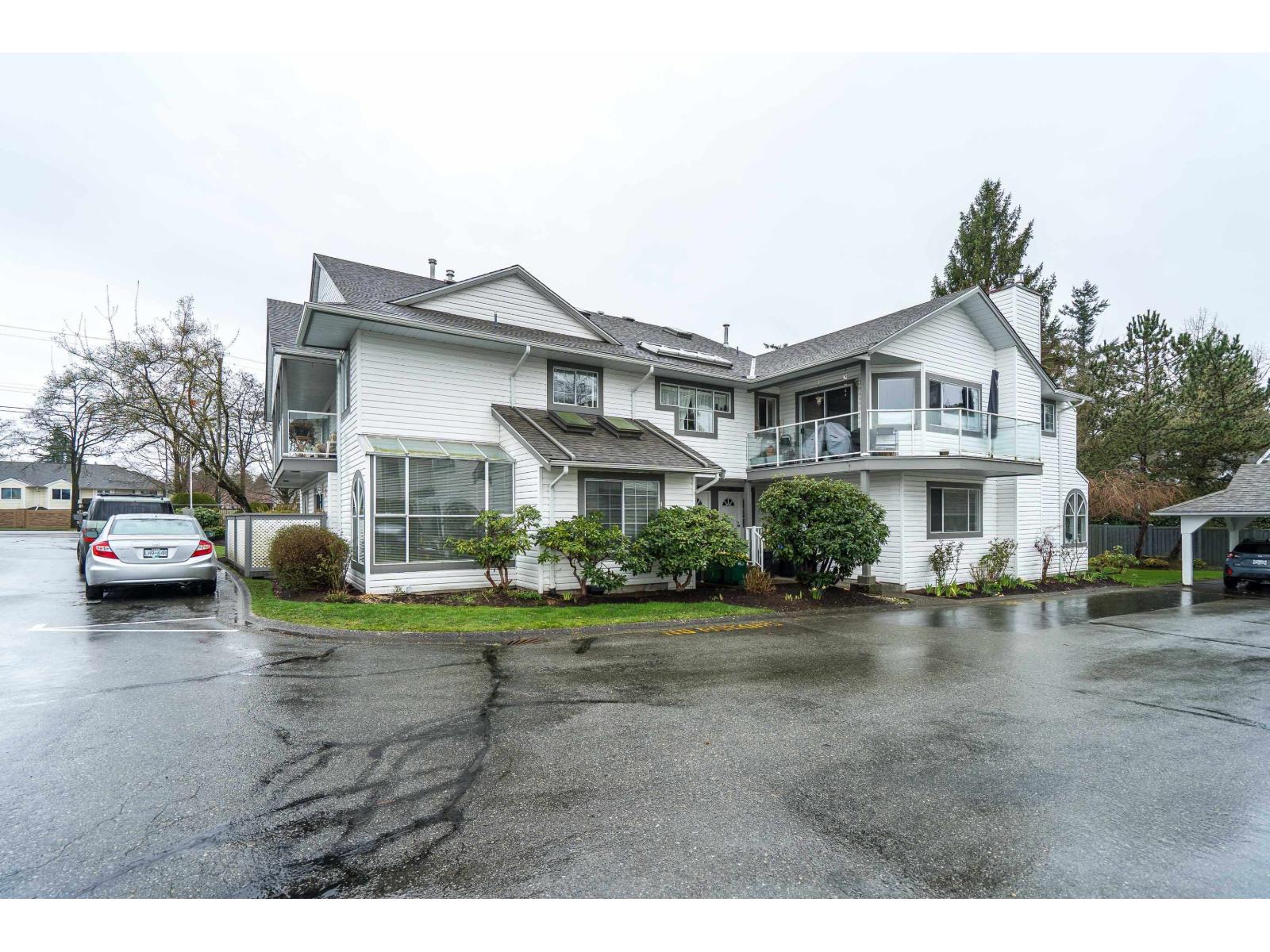 107 21937 48 Avenue Photo de la propriété 1
