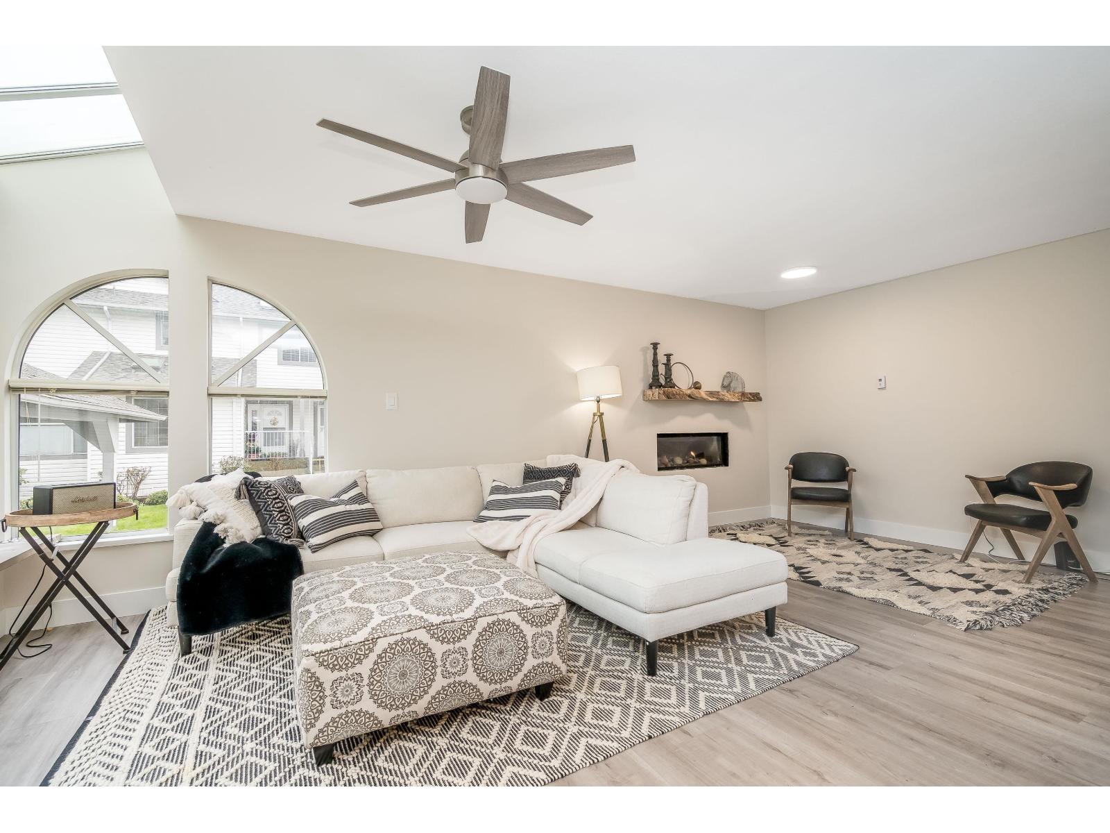 107 21937 48 Avenue Property Photo 15
