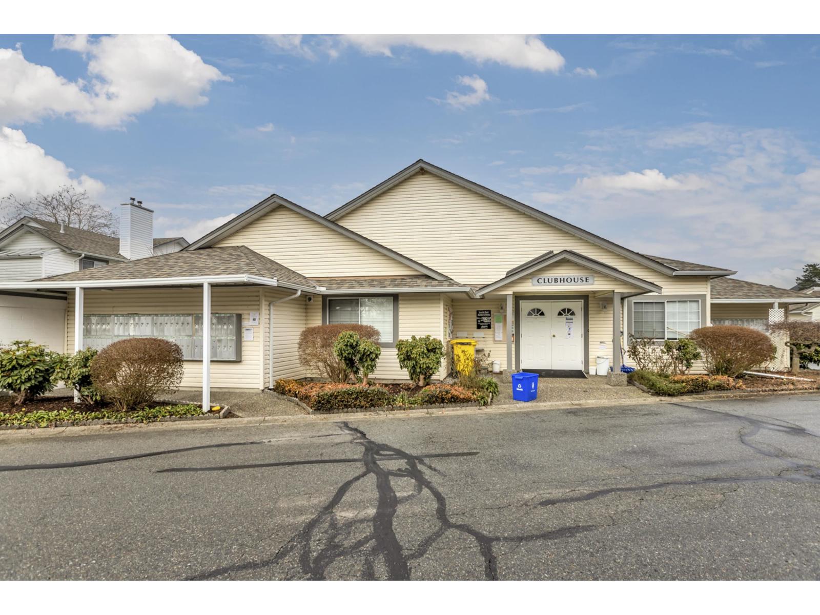 107 21937 48 Avenue Property Photo 32