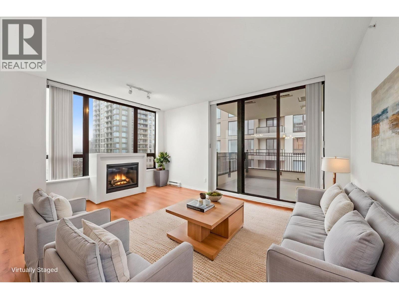 609 7138 Collier Street Photo de la propriété 1