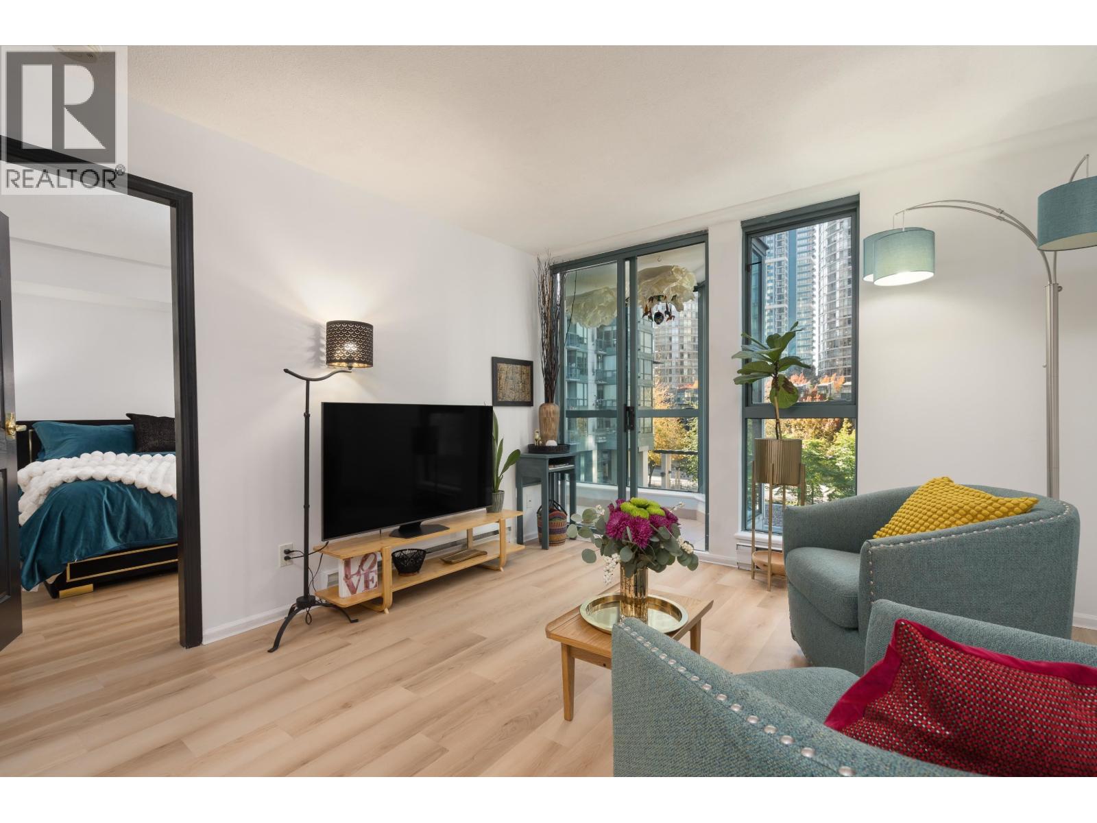 807 1238 Melville Street Property Photo 1