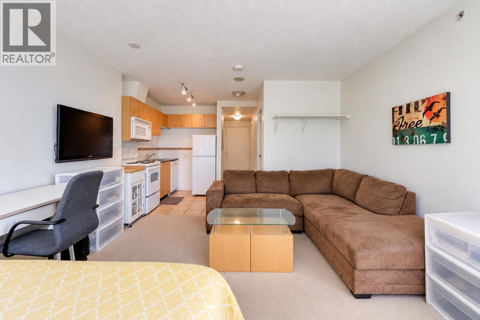 403 1367 Alberni Street Property Photo 6