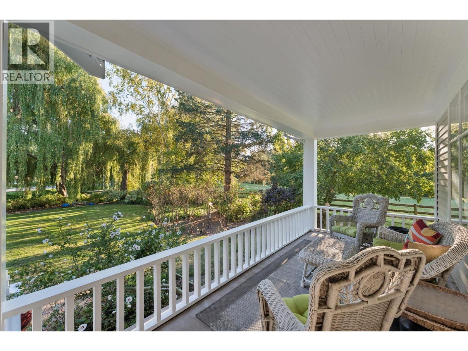 5331 34b Avenue Property Photo 4