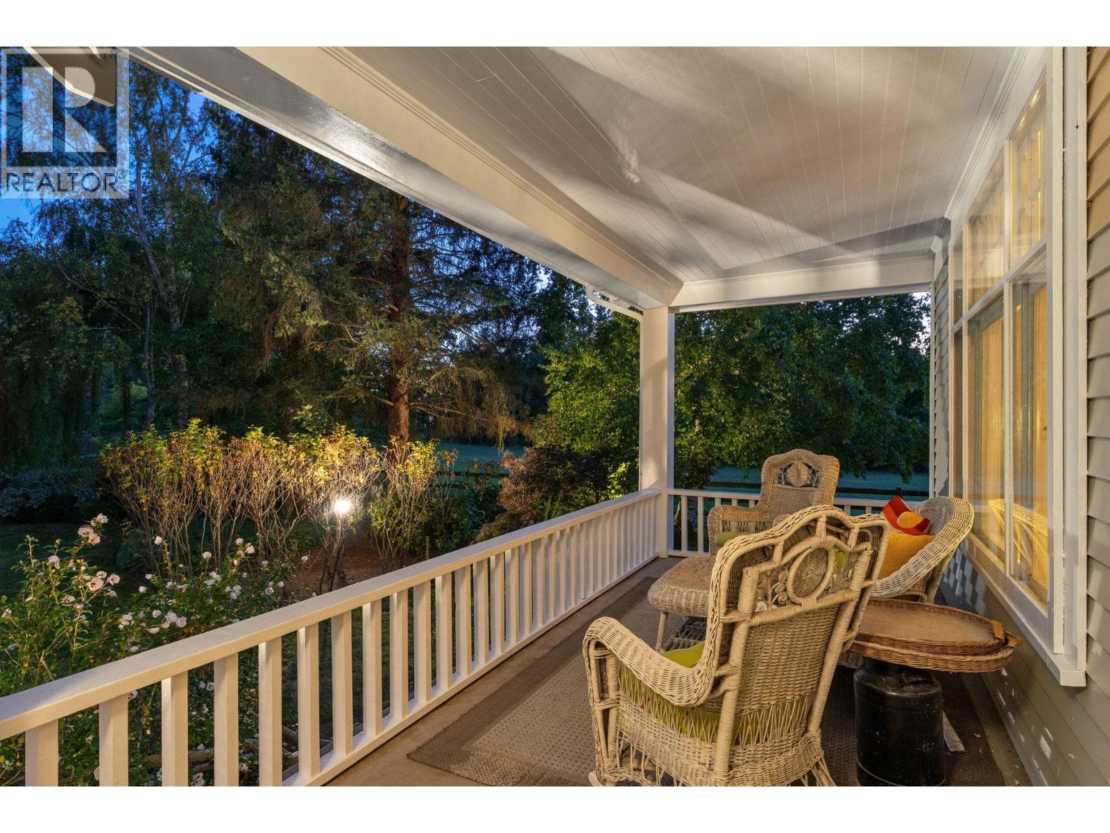 5331 34b Avenue Property Photo 5