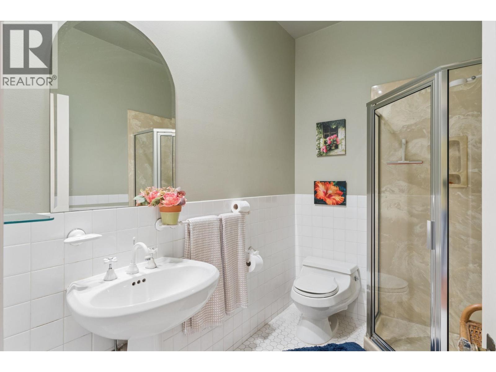 5331 34b Avenue Property Photo 17