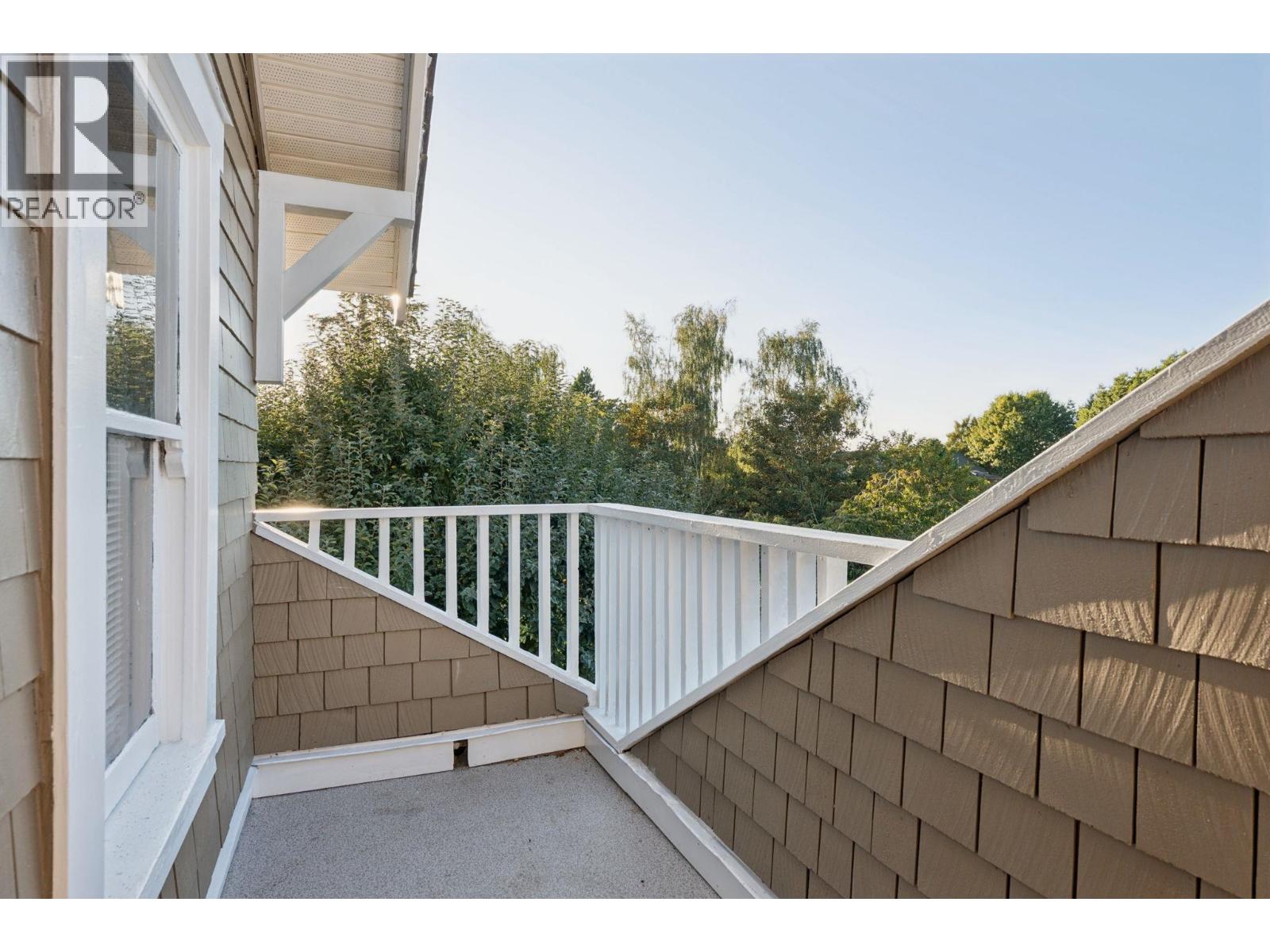 5331 34b Avenue Property Photo 22