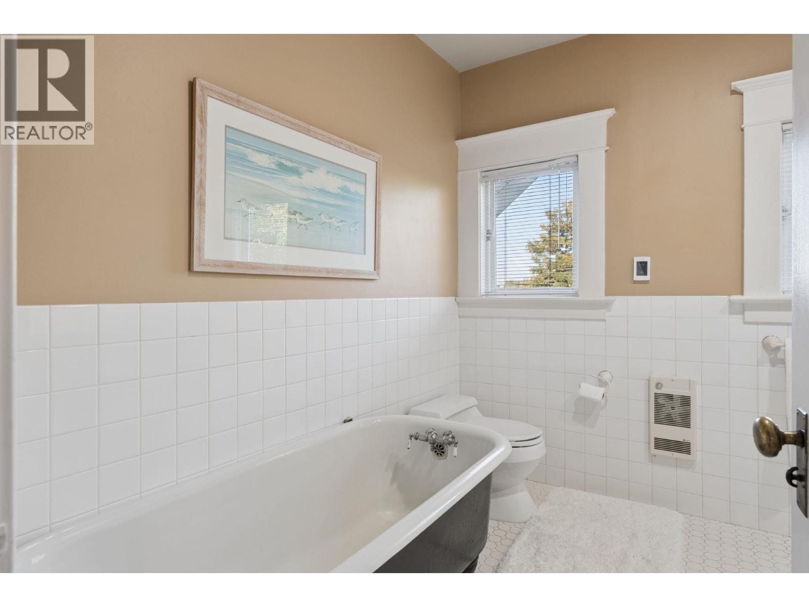 5331 34b Avenue Property Photo 23