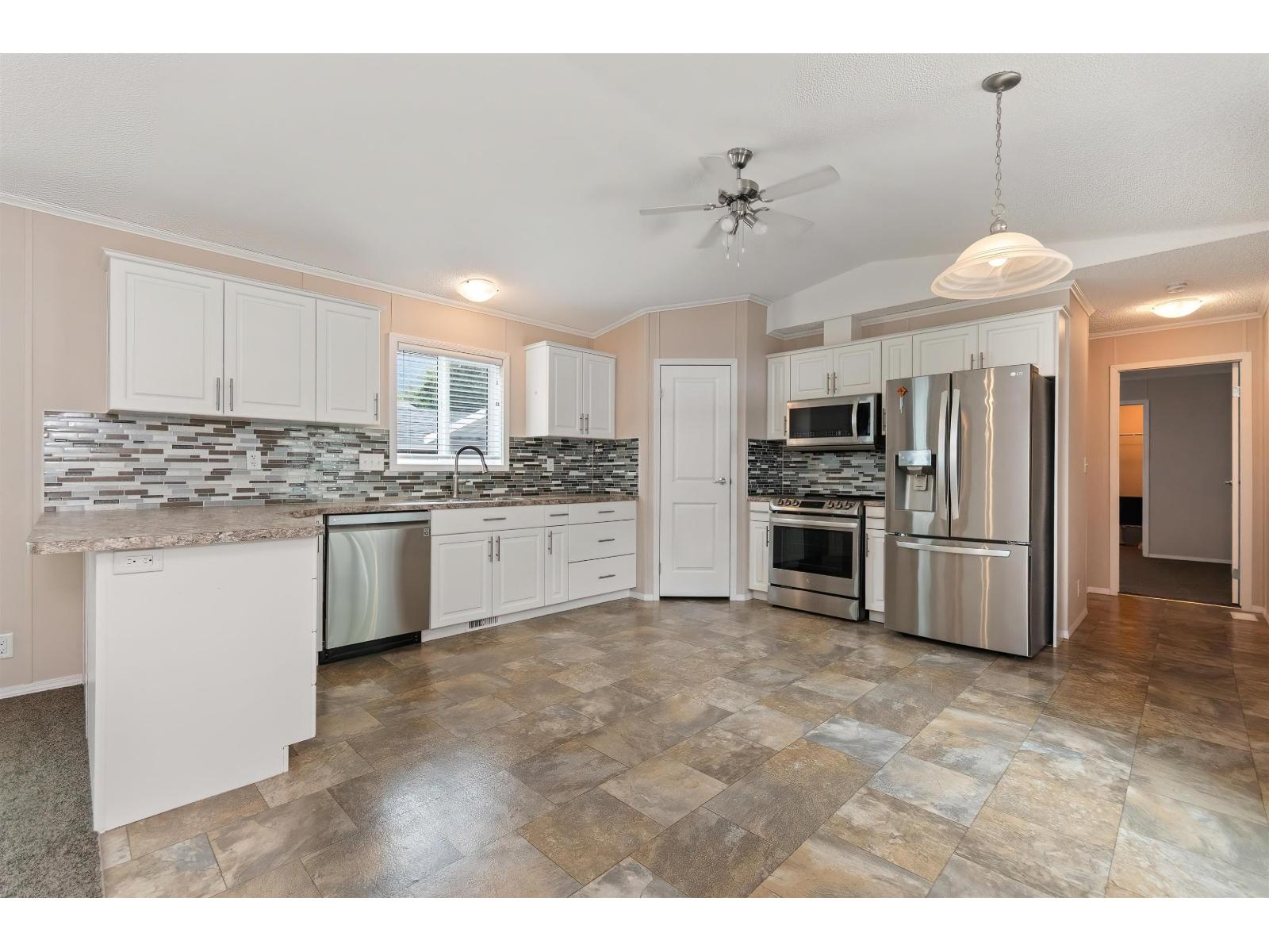59060 Lougheed Highway #29 Property Photo 5