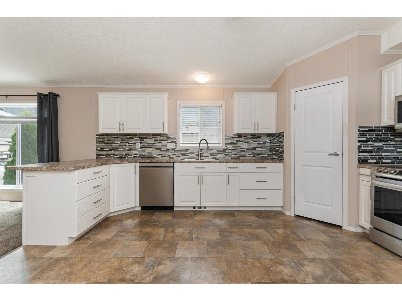 59060 Lougheed Highway #29 Property Photo 7