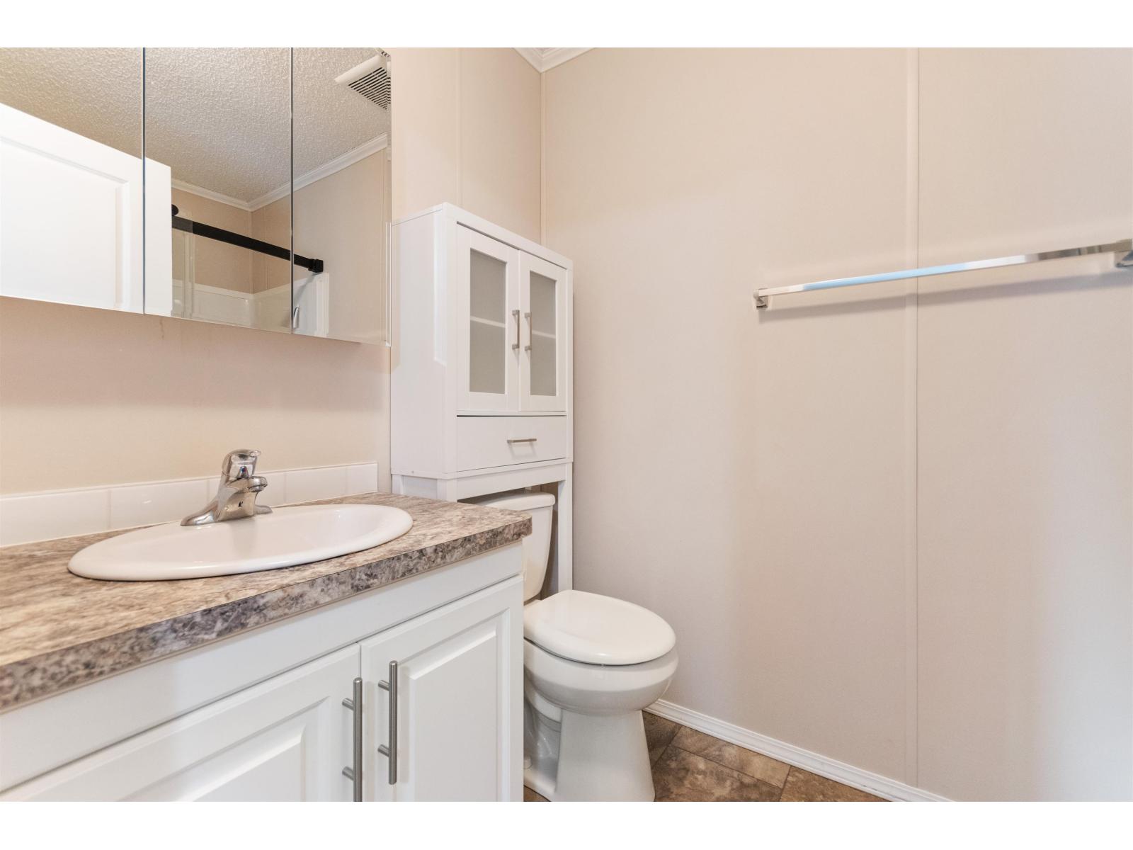 59060 Lougheed Highway #29 Property Photo 13
