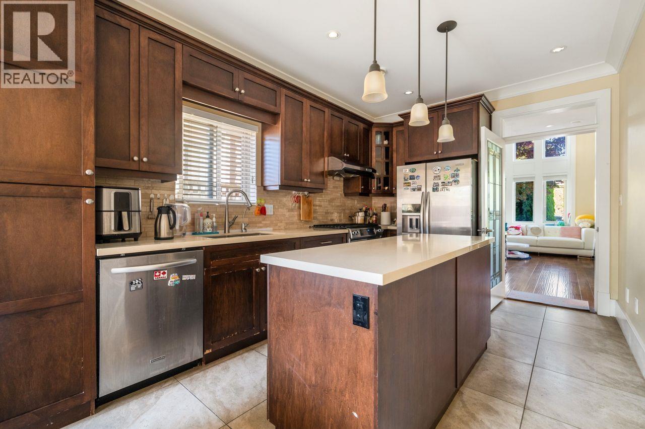 10511 No.1 Road Property Photo 8