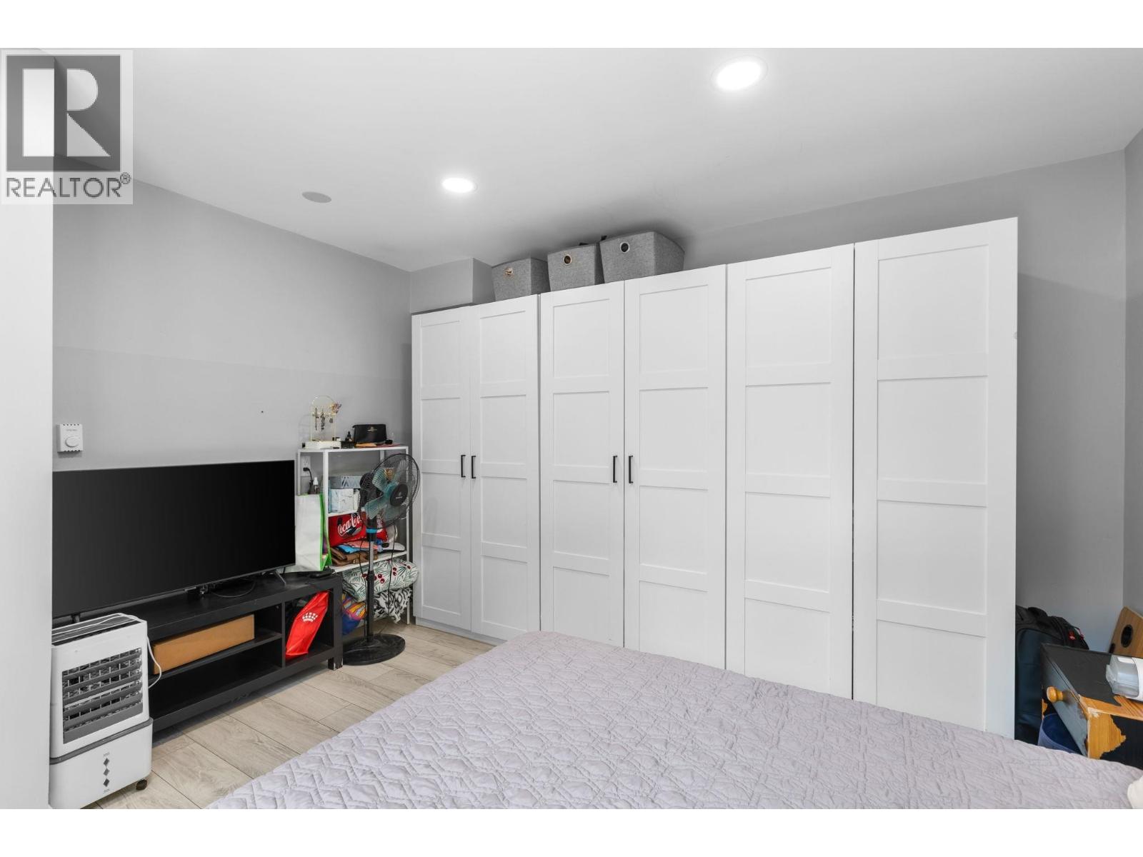 2 302 Highland Way Property Photo 14