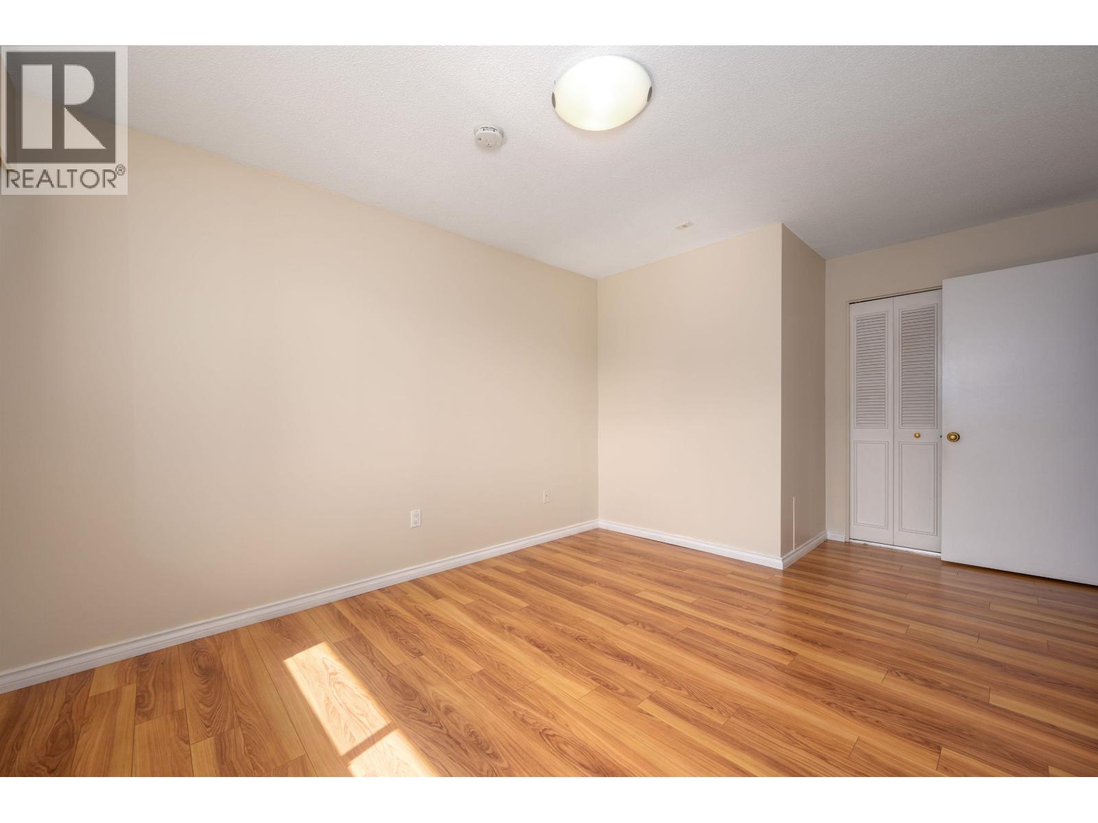 302 1345 Chesterfield Avenue Property Photo 20