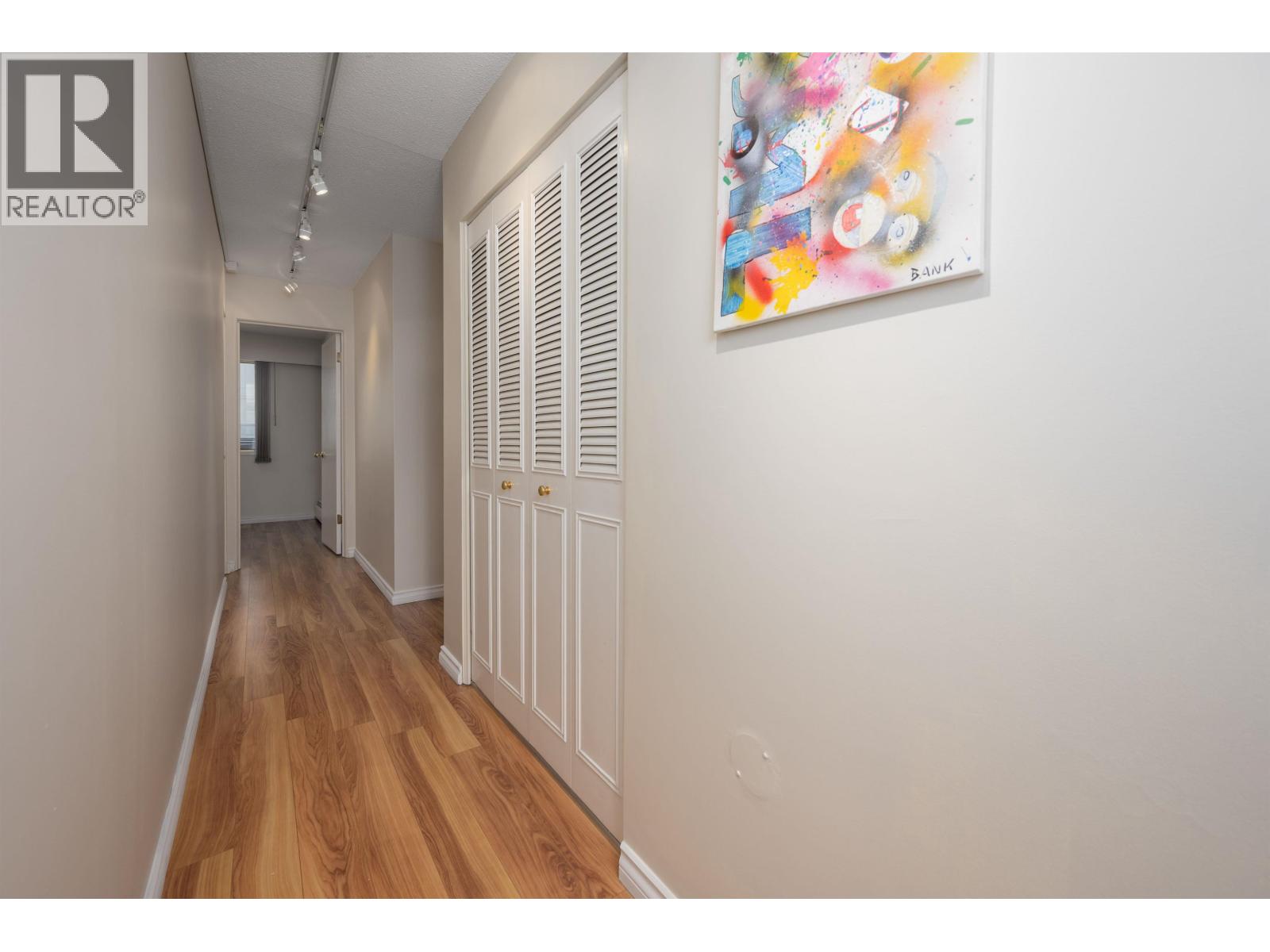 302 1345 Chesterfield Avenue Property Photo 24