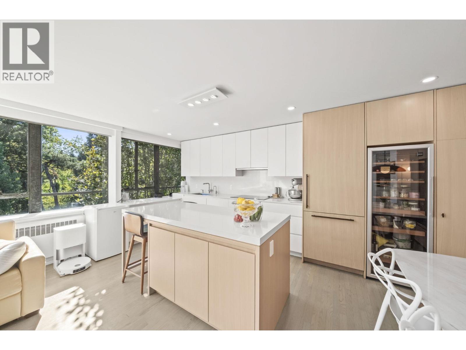 817 1445 Marpole Avenue Property Photo 10