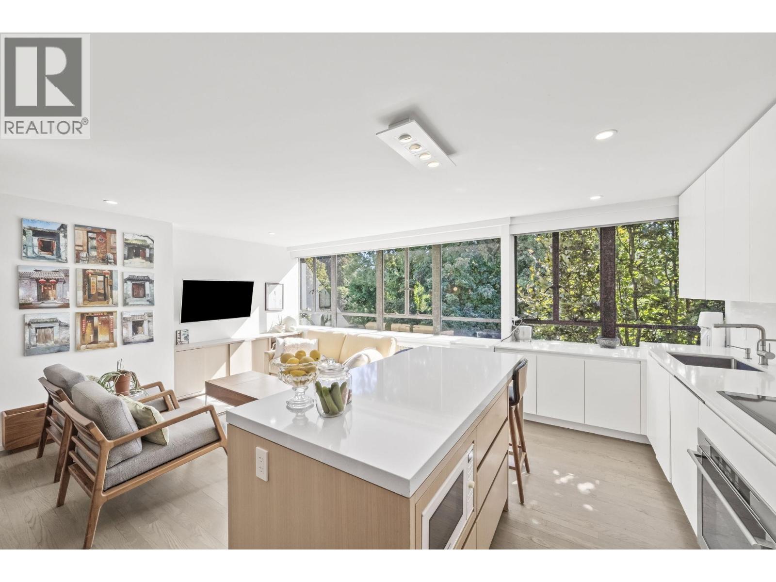 817 1445 Marpole Avenue Property Photo 11