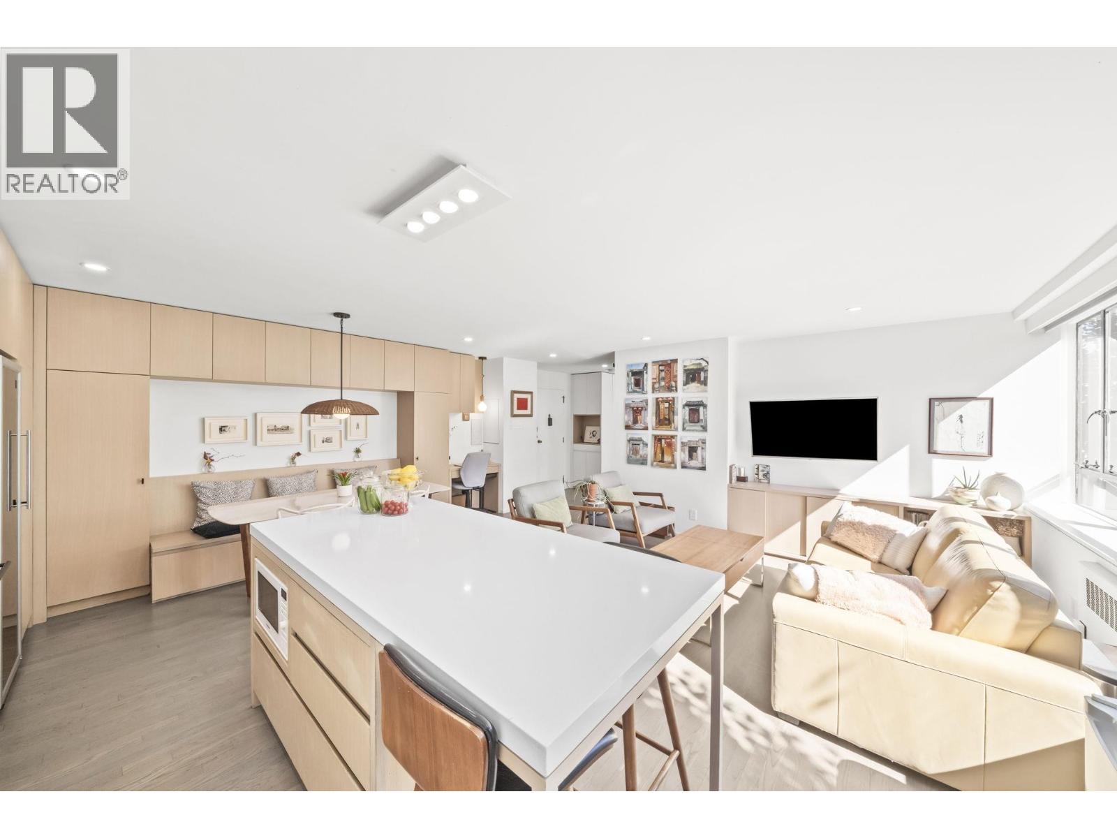 817 1445 Marpole Avenue Property Photo 14