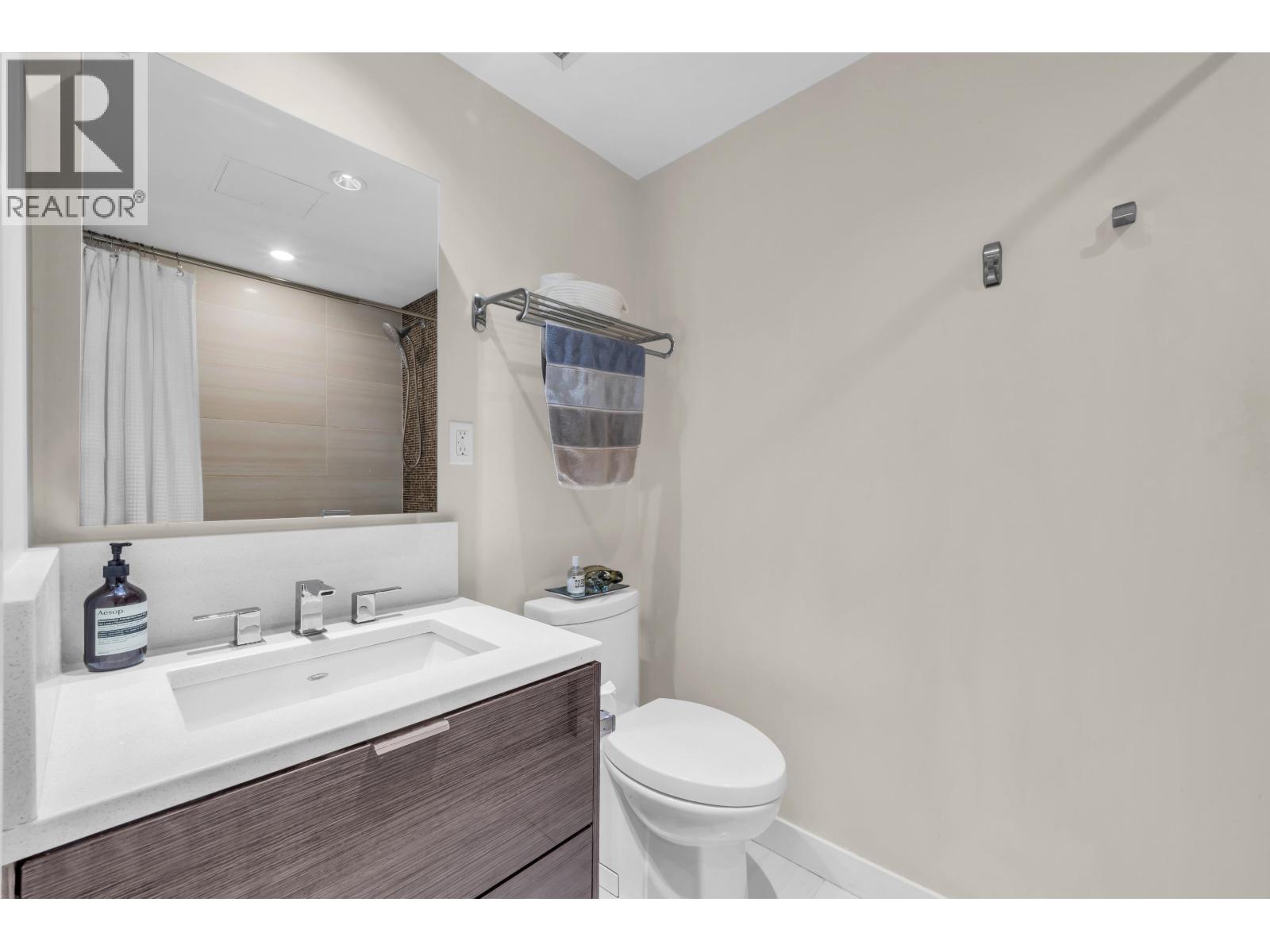 317 1777 W 7th Avenue Property Photo 15