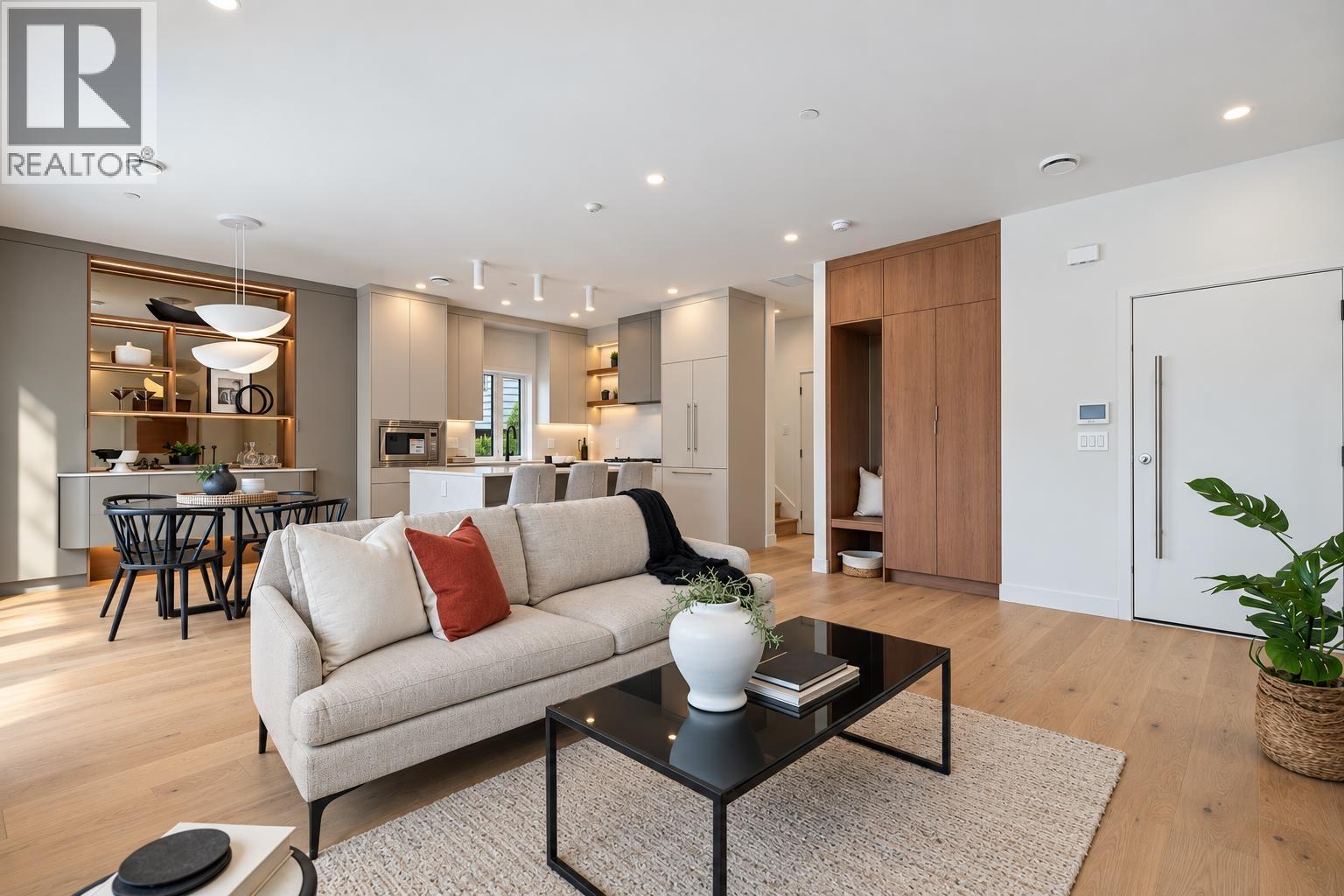 2 2211 William Street Property Photo 1