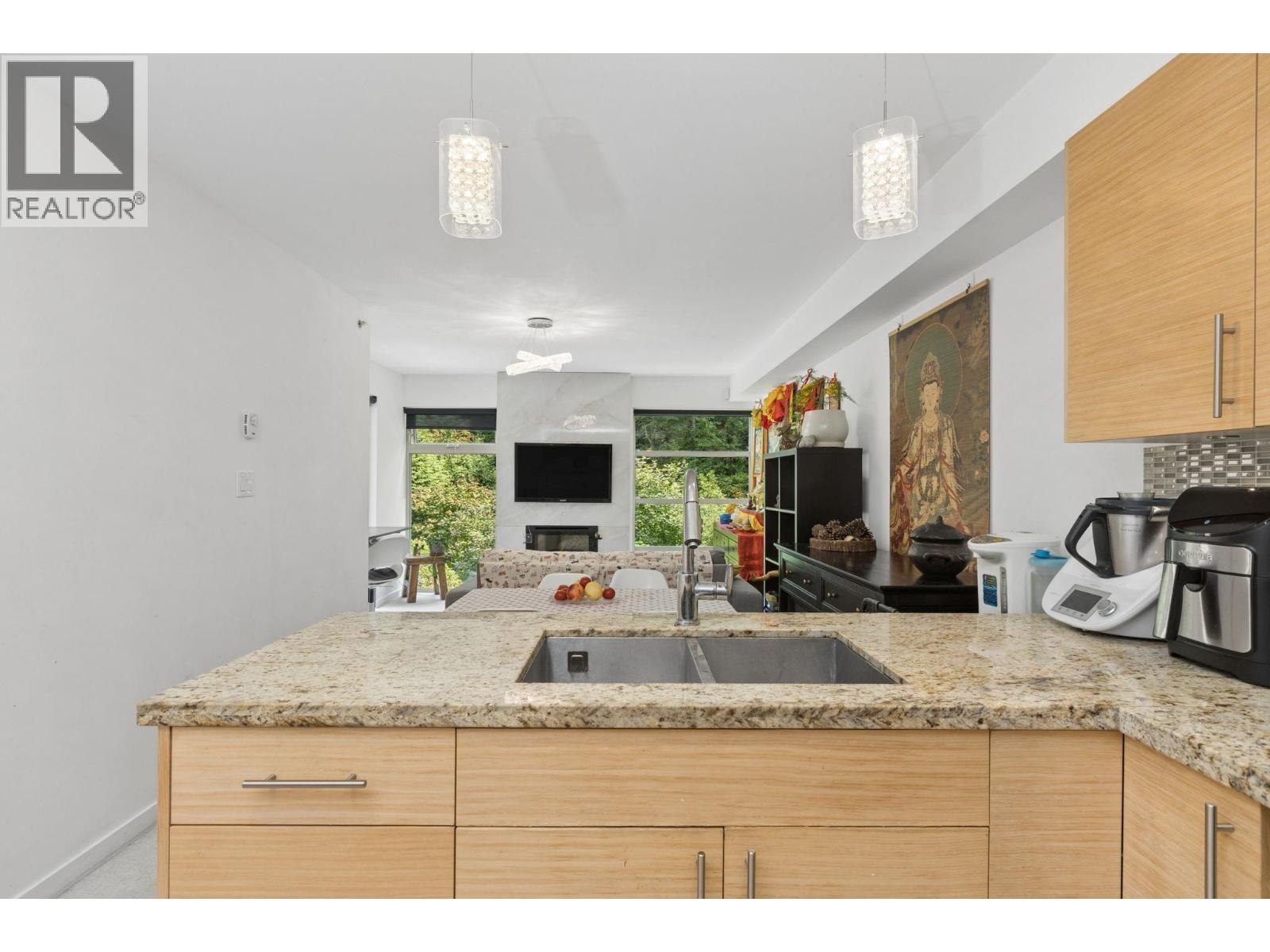 204 2832 Capilano Road Property Photo 15