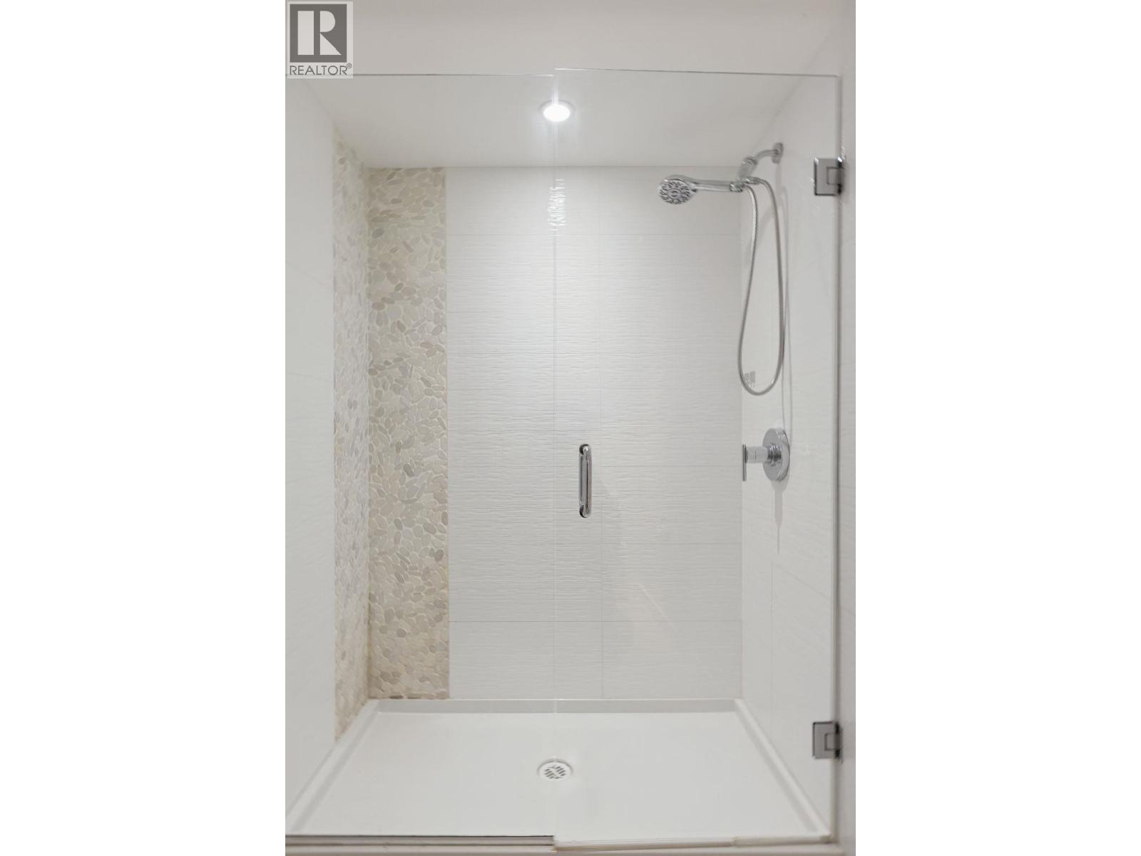 204 2832 Capilano Road Property Photo 28
